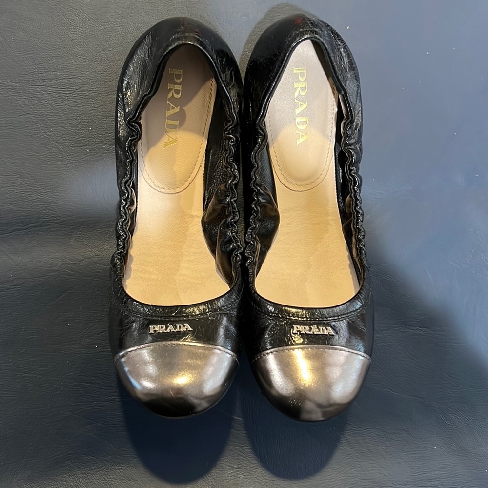 Woman’s Black Prada Ballet Flat